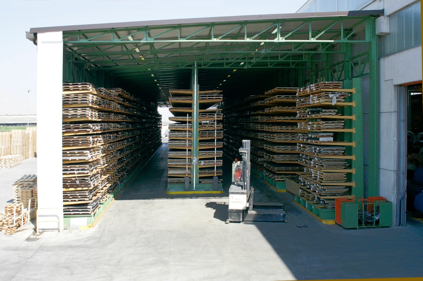 entrepot logistique stockage de palettes