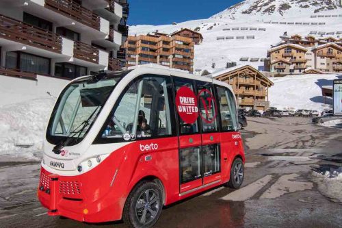 Navette autonome Berto rouge à Val Thorens